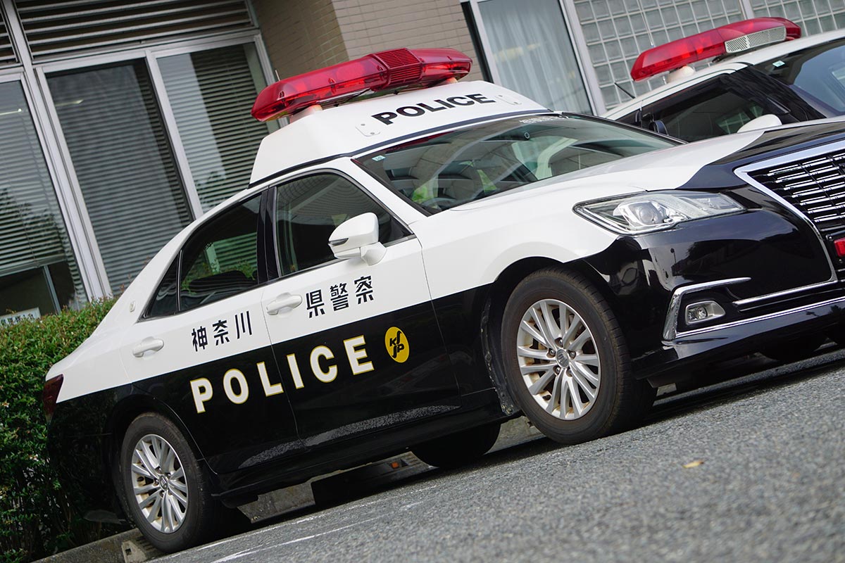 【神奈川】警視庁が見失った車と相模原北署のパトカーが衝突、警察官２人けが　ひき逃げ事件として捜査